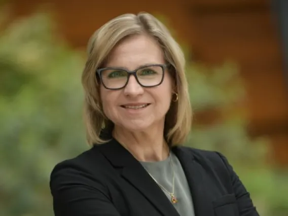 Portrait of Jennifer Barton