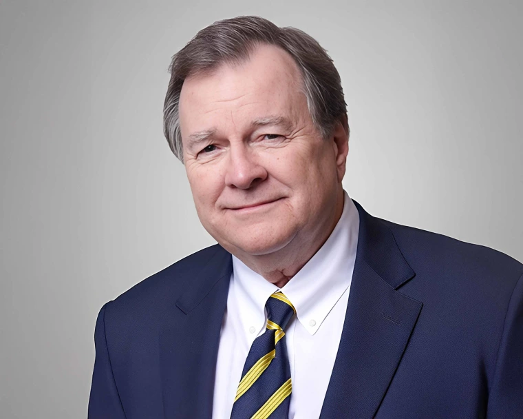 headshot of Scott Campbell