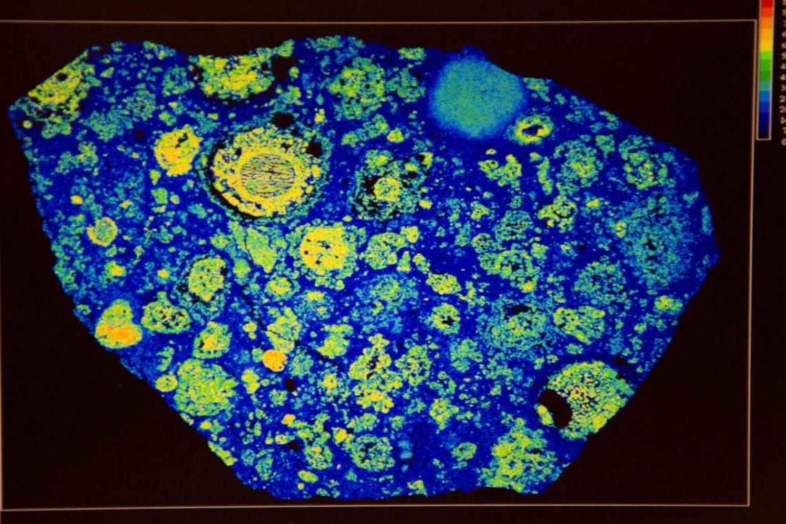 Chemical map of a meteor sample